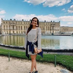 Meet your Posher, Caitlin